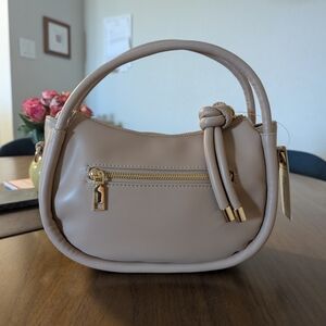 Elegant Tan Handbag